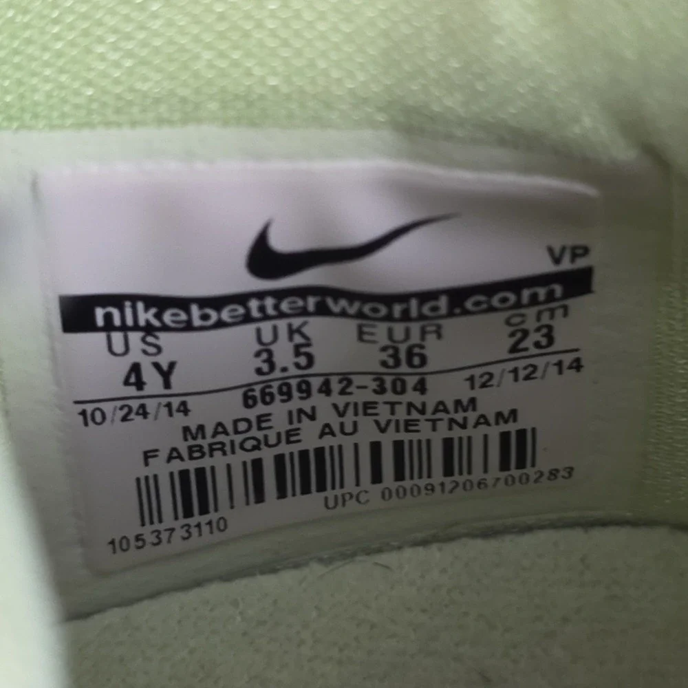 Nike *** very